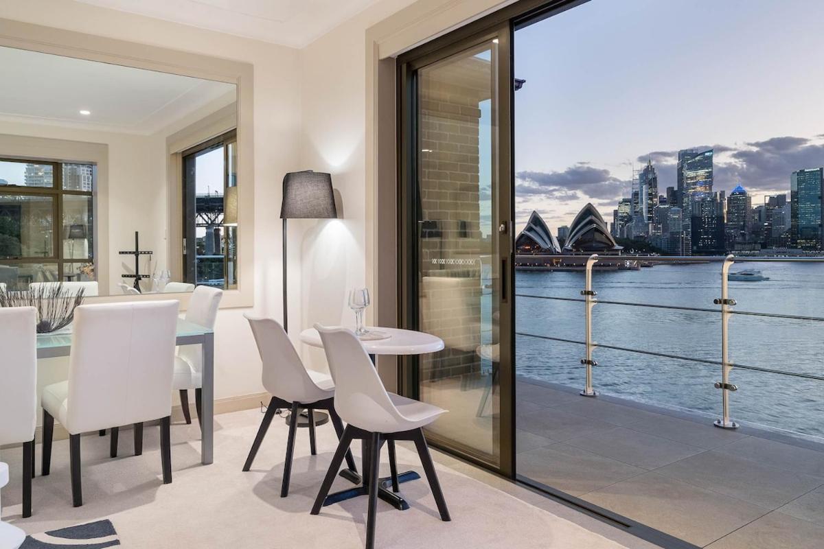 One Bedroom On Harbour * Sydney