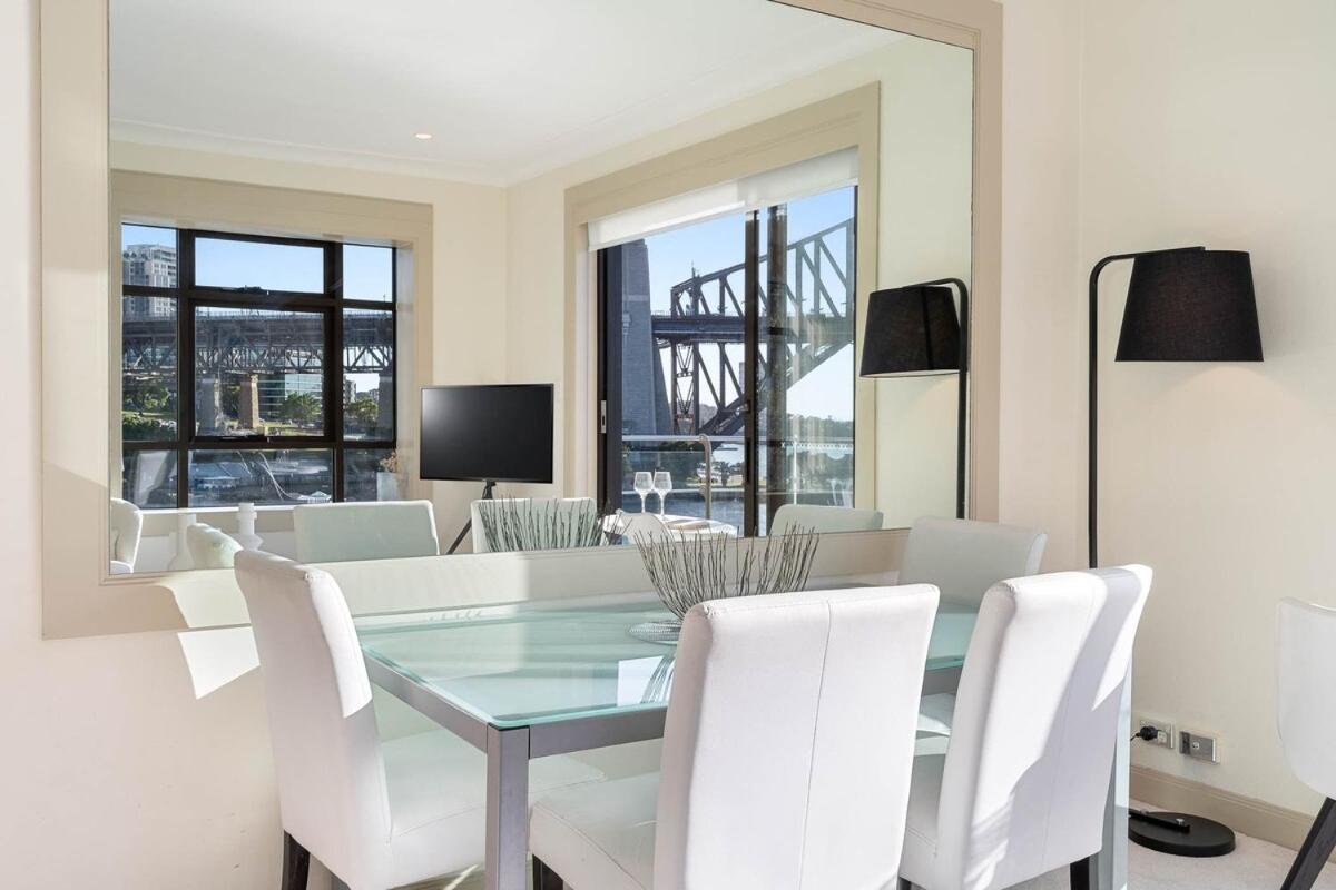 One Bedroom On Harbour Apartment Sydney