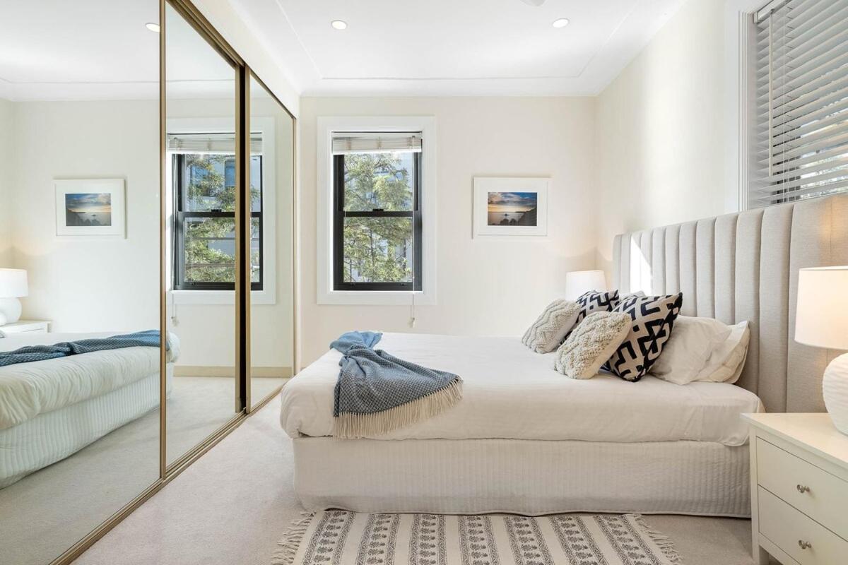 One Bedroom On Harbour Apartment *