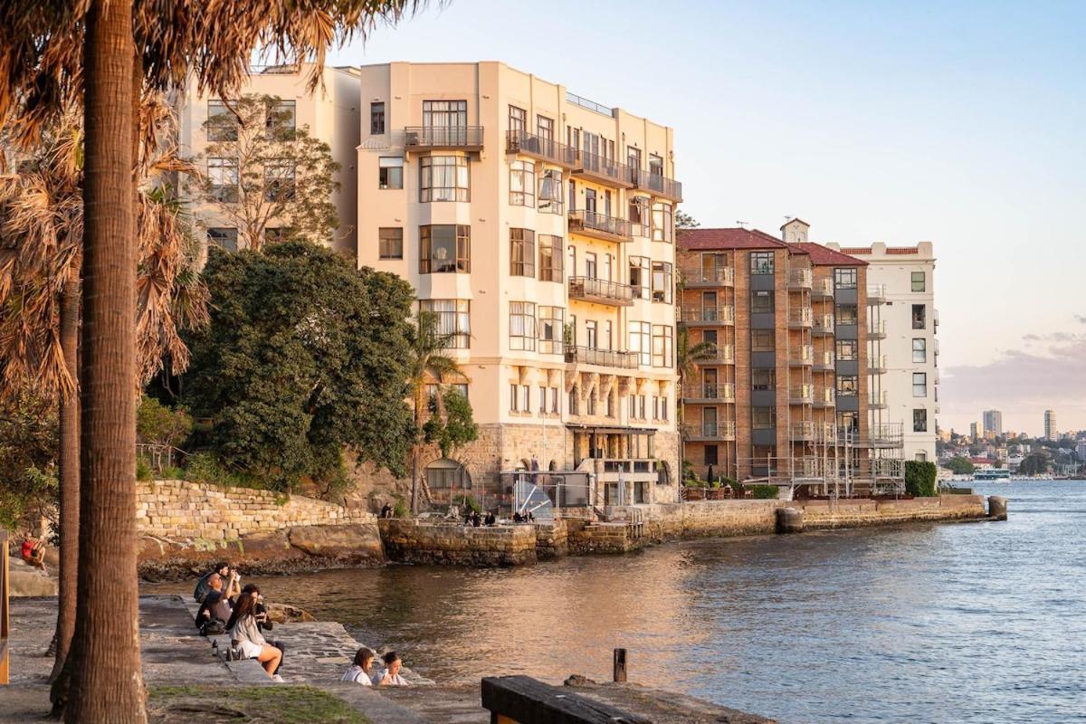 One Bedroom On Harbour * Sydney