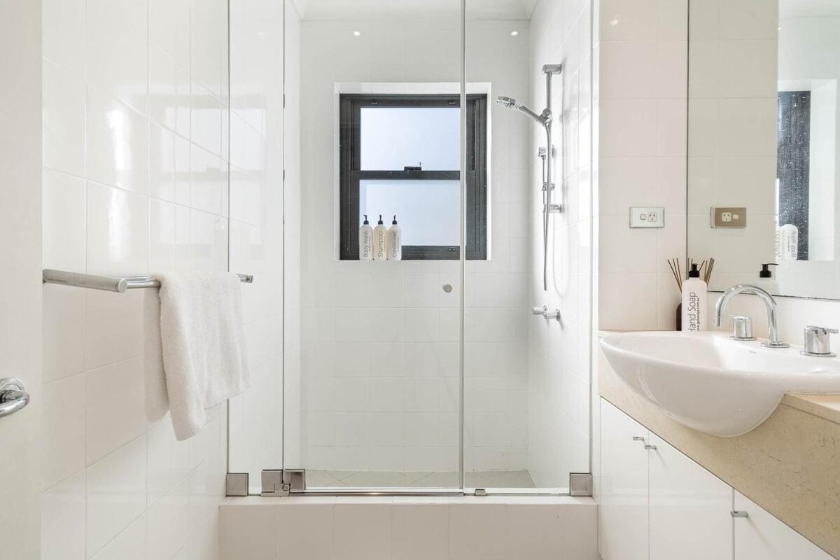 One Bedroom On Harbour Apartment